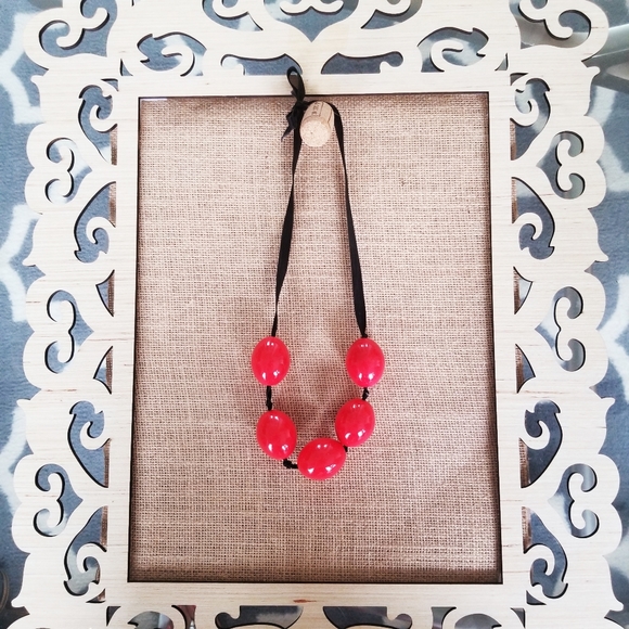 Red .Large ,Beaded ,Statement Necklace - Picture 5 of 6